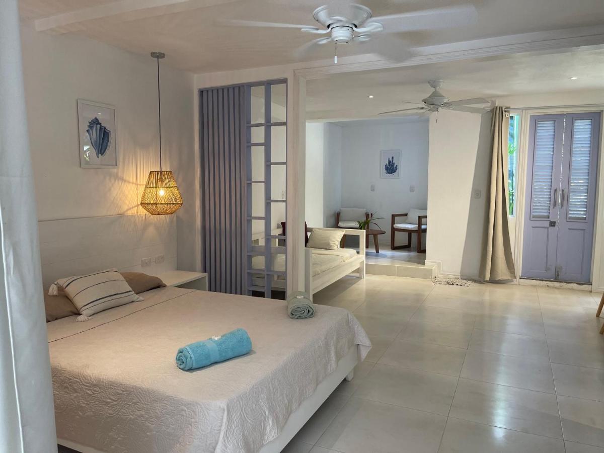 Cabinas Selvin Y Blanca Puerto Viejo de Talamanca Ngoại thất bức ảnh