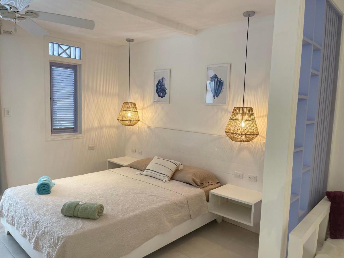 Cabinas Selvin Y Blanca Puerto Viejo de Talamanca Ngoại thất bức ảnh