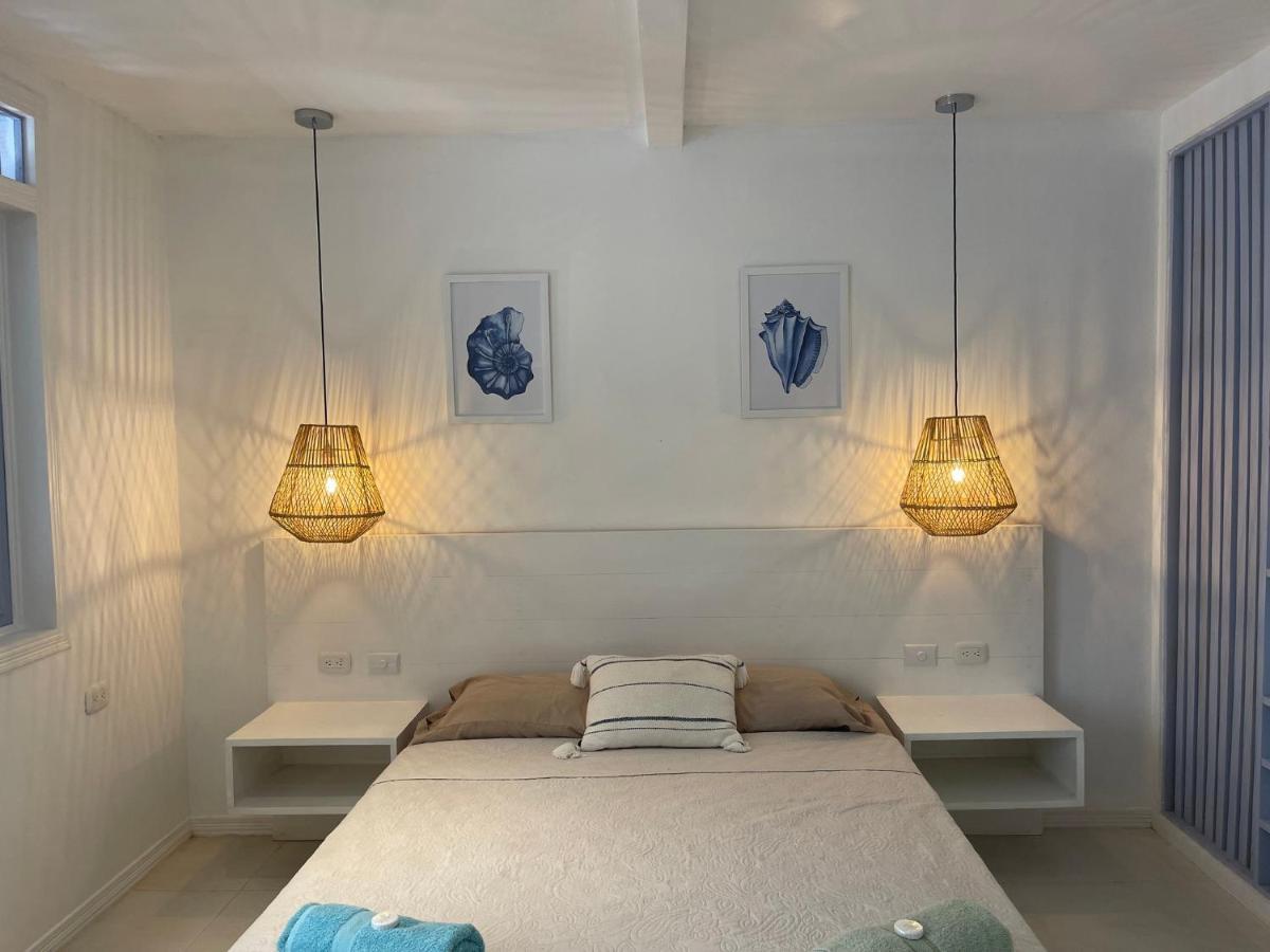 Cabinas Selvin Y Blanca Puerto Viejo de Talamanca Ngoại thất bức ảnh